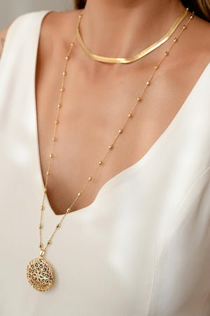 Relicário Longo Estrela Bolinhas Banhado a Ouro 18K