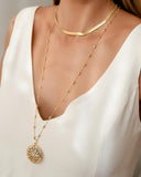 Relicário Longo Estrela Bolinhas Banhado a Ouro 18K