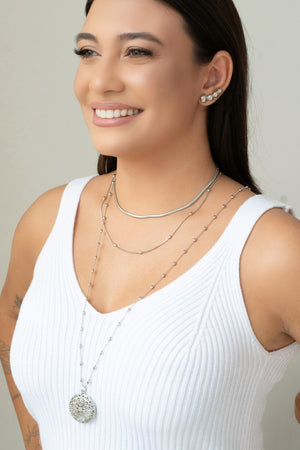 Relicário Longo Estrela Bolinhas Ródio Branco