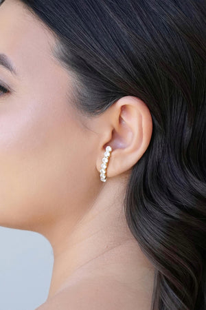 Ear Hook Sete Zircônias Cravejadas Cristal Banhado a Ouro 18K