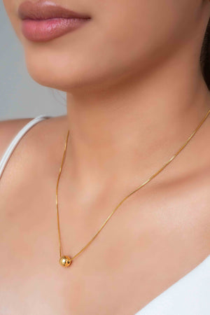 Gargantilha Veneziana Pingente Bola 8 mm Banhado a Ouro 18K