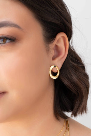 Brinco Argola Frontal Ondulado 2.2 cm Banhado a Ouro 18K