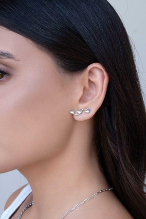 Ear Cuff Corações Liso Ródio Branco