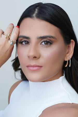 Brinco Passante Gota Lisa Banhado a Ouro 18K