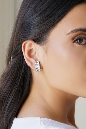 Ear Hook Retângulos Cravejado Cristal Ródio Branco