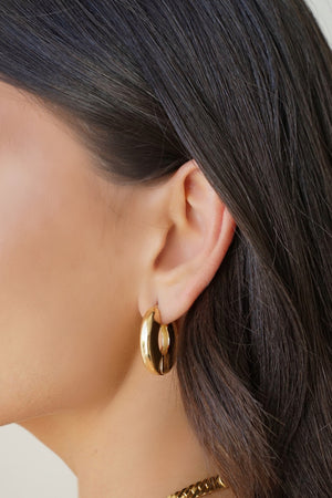 Brinco Argola Click Redonda Lisa 2.7 cm Banhado a Ouro 18K