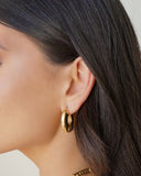 Brinco Argola Click Redonda Lisa 2.7 cm Banhado a Ouro 18K