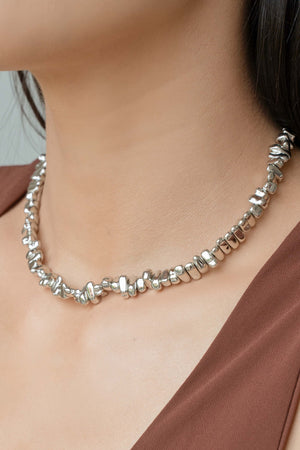 Choker Cascalhos Lisos Ródio Branco