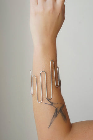 Bracelete Fio Ondas Ródio Branco