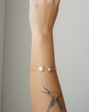 Bracelete Bola Lisa e Pérola Ródio Branco