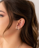 Ear Hook Liso Ponto de Luz Cravação Inglesa Ródio Branco