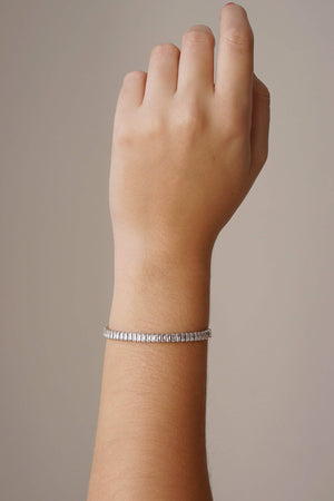 Pulseira Baguetes Zircônia Fecho Gravata Ródio Branco - 20 cm