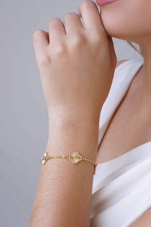 Pulseira Flor Riscada Banhado a Ouro 18K