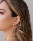 Ear Hook Torcido Liso Banhado a Ouro 18K