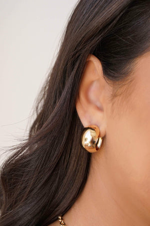 Brinco Argola Abaulada Lisa 2.3 cm Banhado a Ouro 18K