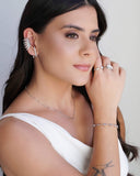 Ear Hook Ponto de Luz Cravejado Cristal 2.5 cm Ródio Branco