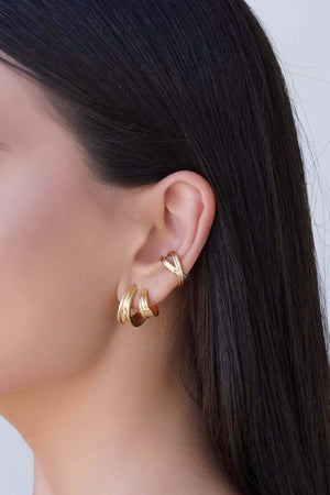 Piercing em X Detalhado Banhado a Ouro 18K