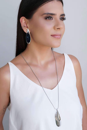 Gargantilha Longa Rabo de Rato Pingente Folha Ródio Branco - 65 cm