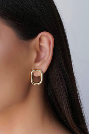 Brinco Retangular Liso 2.3 cm  Banhado a Ouro 18K