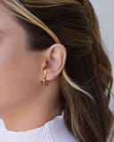 Ear Hook Martelado Banhado a Ouro 18K