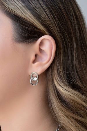 Brinco Círculos Entrelaçados Ródio Branco