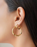 Brinco Argola Torcida Lisa Fecho Italiano 3.3 cm Banhado a Ouro 18K