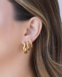 Brinco Argola Click Ondulada 2.4 cm Banhado a Ouro 18K