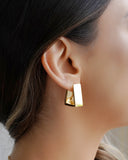 Brinco Argola Click Triangular Reta Lisa 2.4 cm Banhado a Ouro 18K