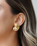 Brinco Orgânico Liso Pérola 2.8 cm Banhado a Ouro 18K