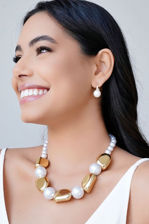 Gargantilha Orgânicos e Pérolas Banhado a Ouro 18K - 40 cm