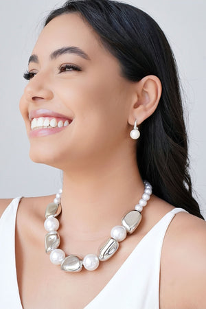 Gargantilha Orgânicos e Pérolas Ródio Branco - 40 cm