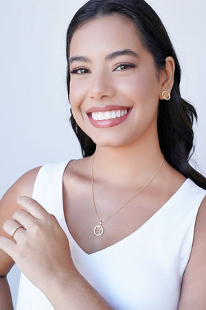 Brinco Redondo Vazado Cravejado Cristal 1.5 cm Banhado a Ouro 18K