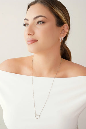 Escapulário Corações Vazados Ródio Branco - 60 cm