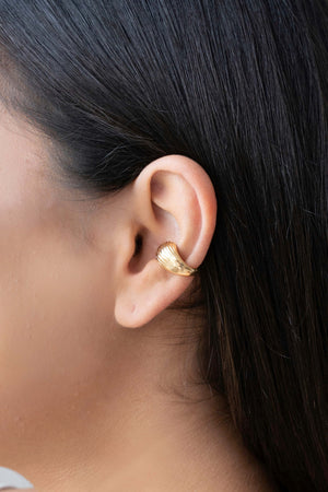 Piercing Gota Texturizada Banhado a Ouro 18K