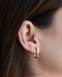 Brinco Argola Click Retangular Cravejado Cristal 1.8 cm Banhado a Ouro 18K