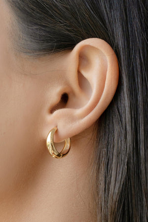 Brinco Argola Click Abaulada Lisa 1.6 cm Banhado a Ouro 18K