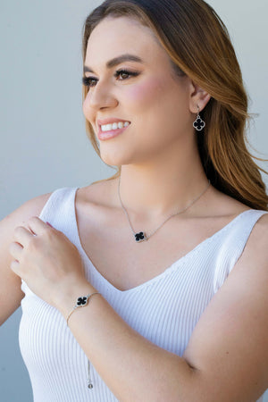 Brinco Argola Click Trevo Preto 3.2 cm Ródio Branco