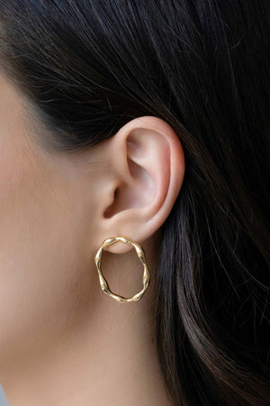 Brinco Oval Orgânico 2.7 cm Banhado a Ouro 18K