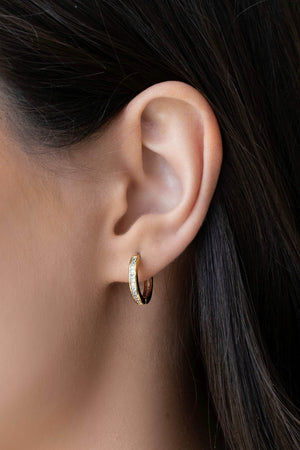 Brinco Argola Click Cravejada Cristal 1.4 cm Banhado a Ouro 18K