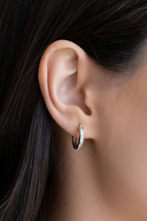 Brinco Argola Click Cravejada Cristal 1.4 cm Ródio Branco