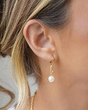 Brinco Argola Click Elo Oval Pérola 3.5 cm Banhado a Ouro 18K