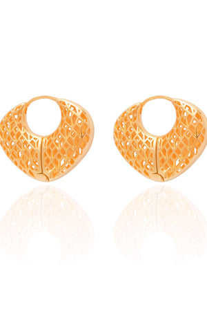 Brinco Argola Click Letras Detalhes Vazados 2.5 cm Banhado a Ouro 18K