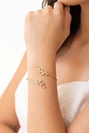 Bracelete Folhas Cristal Banhado a Ouro 18K
