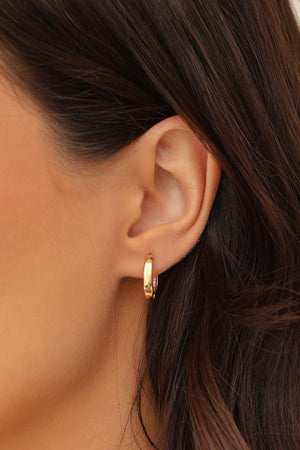 Brinco Argola Click Oval Lisa 1.5 cm Banhado a Ouro 18K