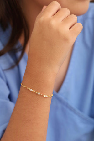 Pulseira Infantil Pérolas 3 mm Banhado a Ouro 18K