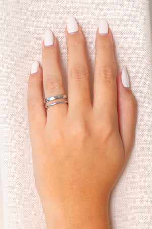 Anel Ajustável Filetes Lisos Tamanho P Ródio Branco