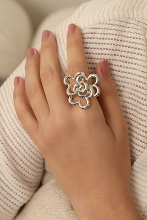 Anel Ajustável Flor Entrelaçada Tamanho G Ródio Branco