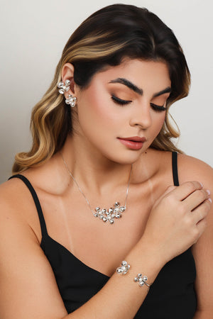 Bracelete Flor Pérola Ródio Branco