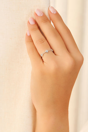 Anel Trevo Cristal Tamanho 24 Ródio Branco