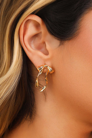 Brinco Laço Torcido 3.1 cm Banhado a Ouro 18K